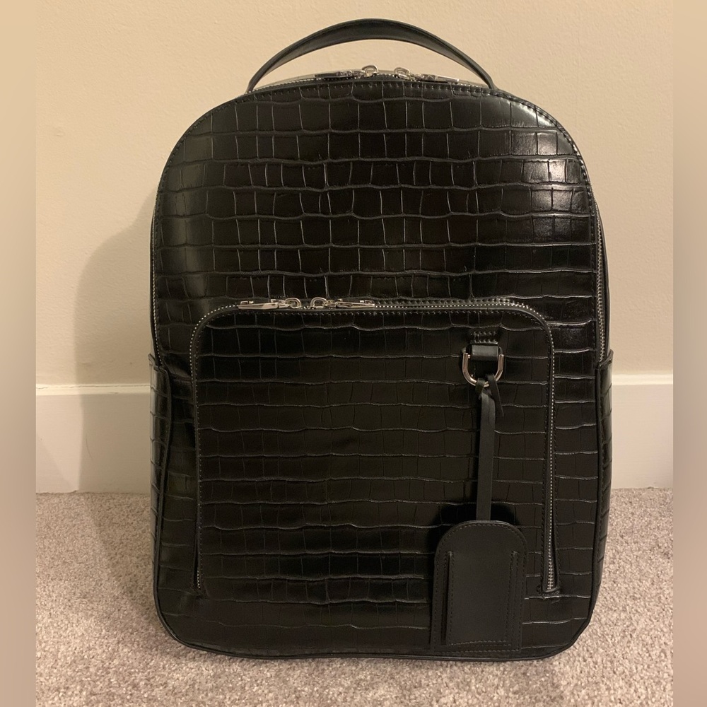 Zara 🖤 Faux Leather Croc Embossed Backpack